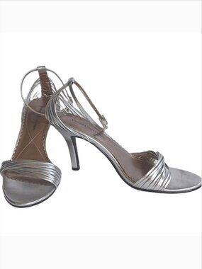 Vianni Collection Silver Leather Strappy Heels- Sz. 7